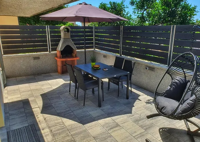 아파트 Katja 풀라